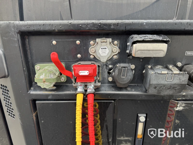 Dragbil Scania R590 V8 6x2 -2023 | Tipphydraulik