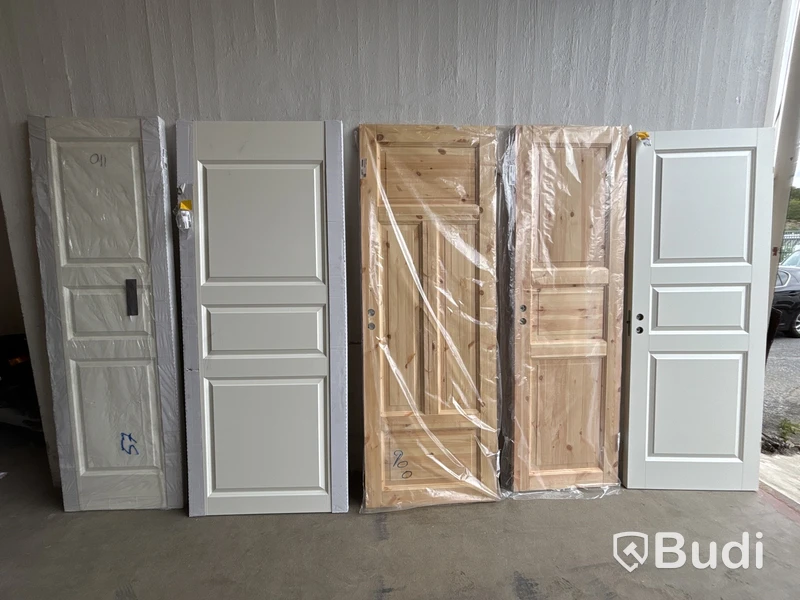 5 st. Parti med innerdörrar, repade och skadade, olika modeller