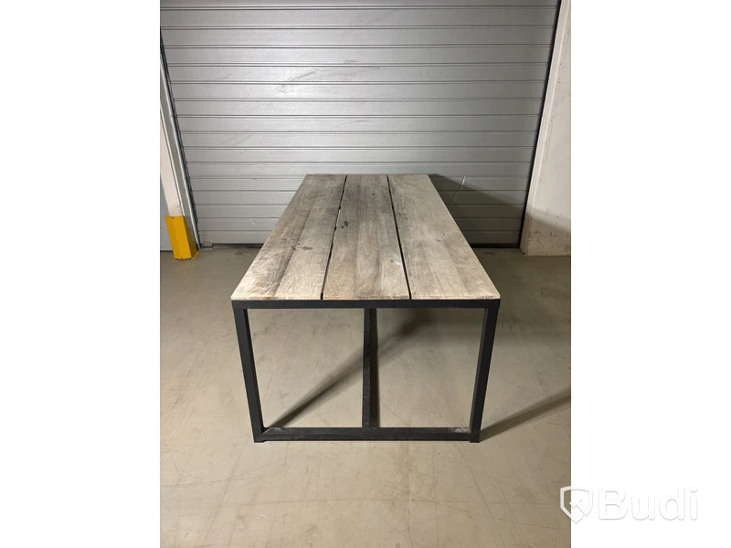 Matbord för utomhusbruk