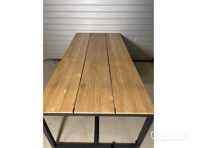 Matbord för utomhusbruk