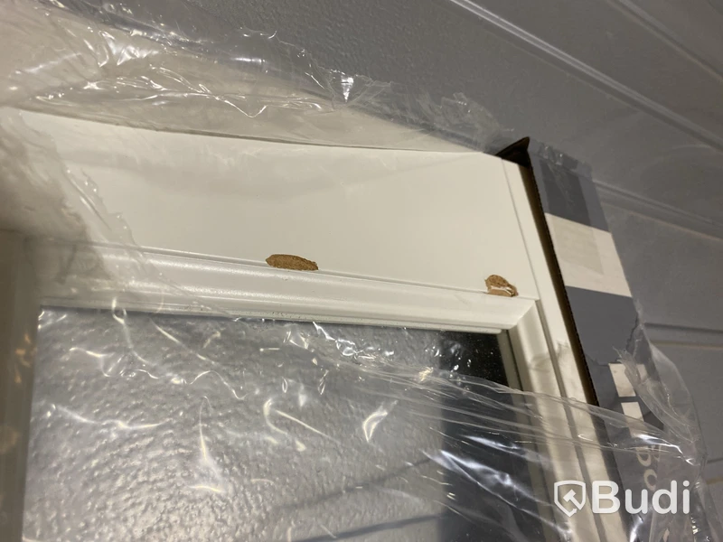 SKJUTDÖRR SAFCO LONDON GLAS 8X21 MED INBYGGNADSKARM