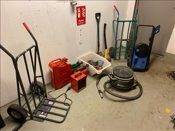 Högtryckstvätt, dammsugare, säckkärror m.m.