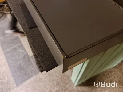 IFÖ Sense överskåp från Grafitgrå 300x127x640mm Ca. Butikspris: 2.169SEK Utställning ex.