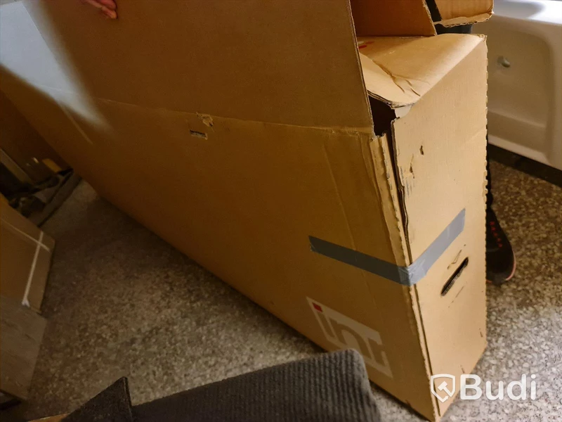 INR Böjd dusch vägg 1900X700mm Ca. Butikspris: 4.050SEK