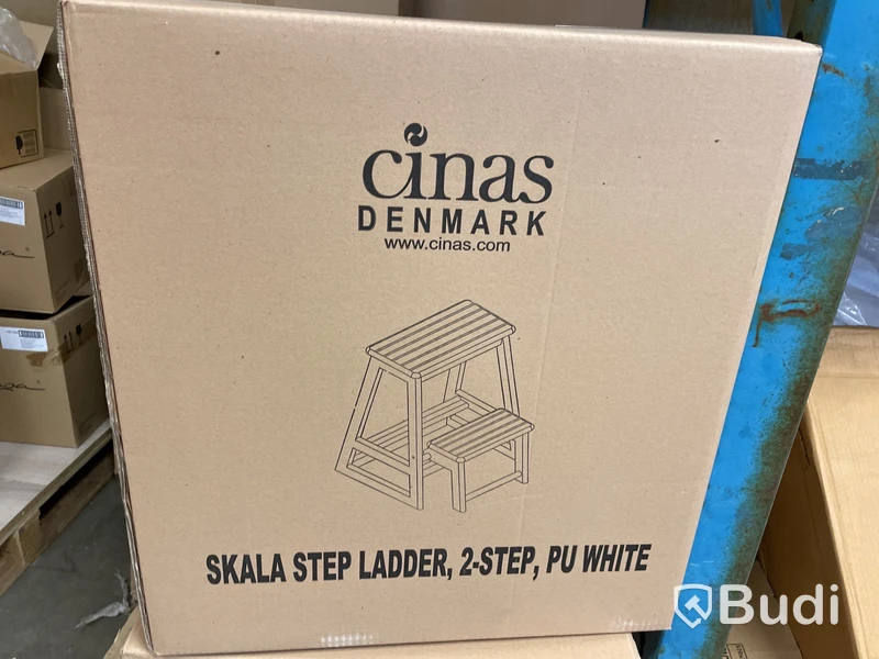 Liten trappstege, Cinas, skala