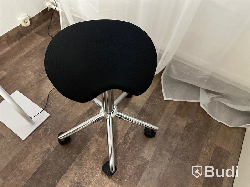 Behandlingspall ergonomisk (textil)