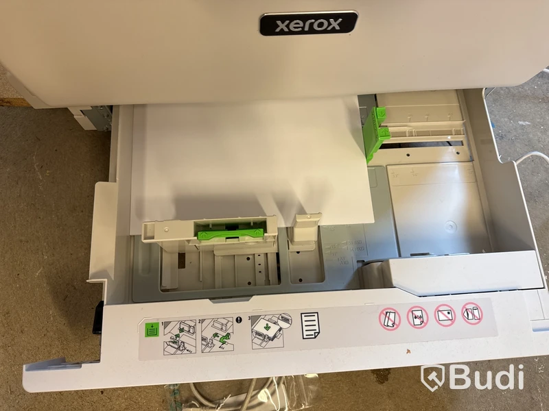 Multifunktionsskrivare Xerox C7100