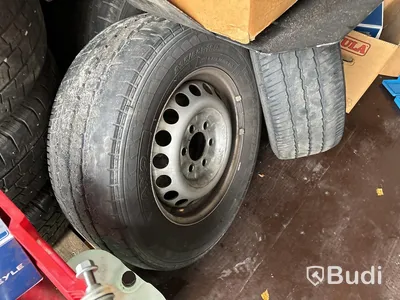 Verktyg, maskiner & allt övrigt innehåll i container.