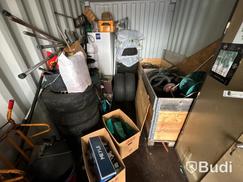 Verktyg, maskiner & allt övrigt innehåll i container.