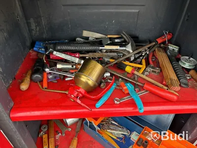 Verktyg, maskiner & allt övrigt innehåll i container.