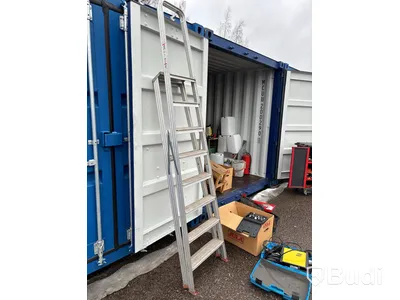 Verktyg, maskiner & allt övrigt innehåll i container.