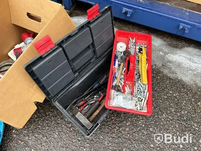 Verktyg, maskiner & allt övrigt innehåll i container.