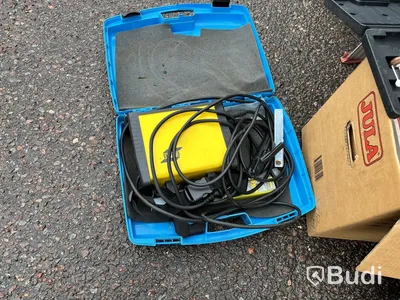 Verktyg, maskiner & allt övrigt innehåll i container.