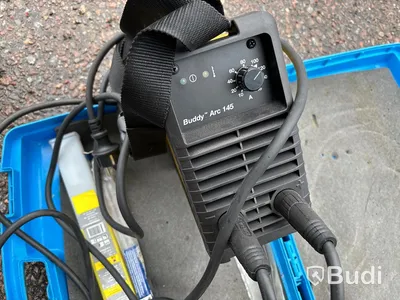 Verktyg, maskiner & allt övrigt innehåll i container.