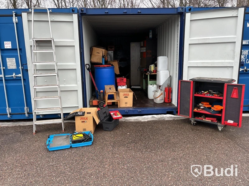Verktyg, maskiner & allt övrigt innehåll i container.