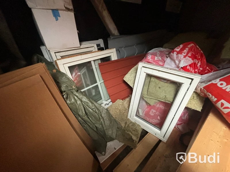Virke, brädor limträbalk m.m. Stort Parti