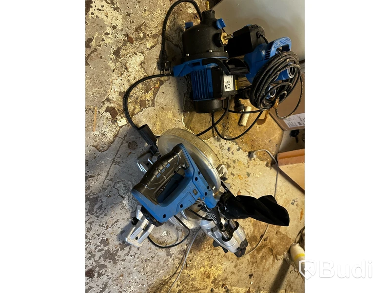 Byggprodukter, färgskak, kakelkap, vibrostavar m.m.