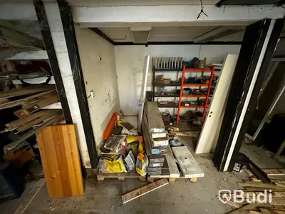 Byggprodukter, färgskak, kakelkap, vibrostavar m.m.