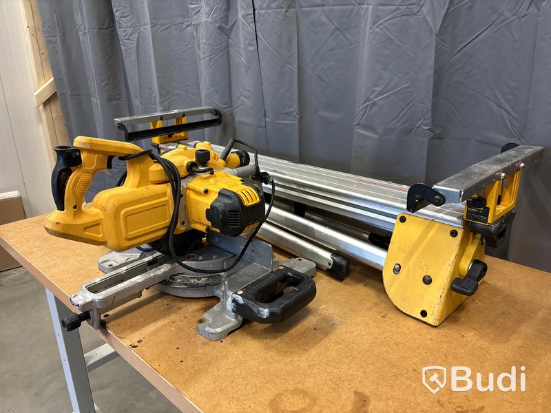 Kap- & gersåg Dewalt DWS773 med sågbänk