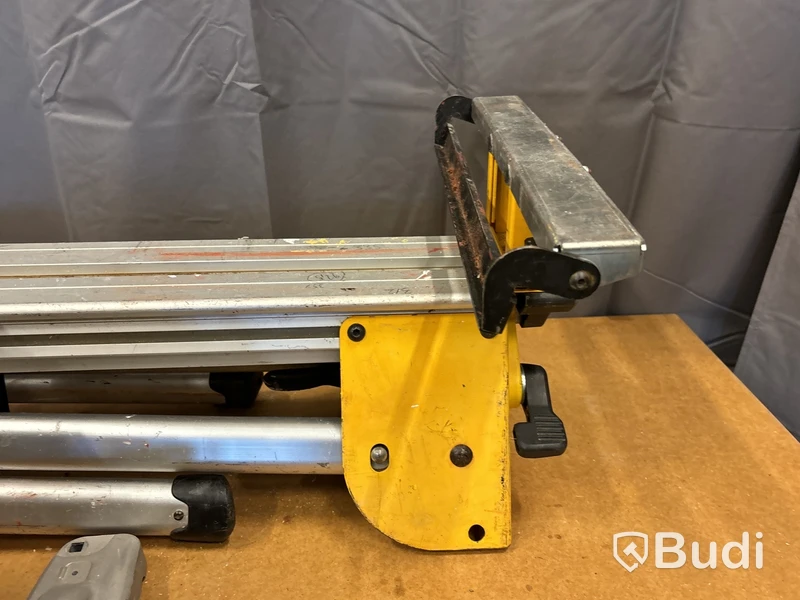 Kap- & gersåg Dewalt DWS773 med sågbänk