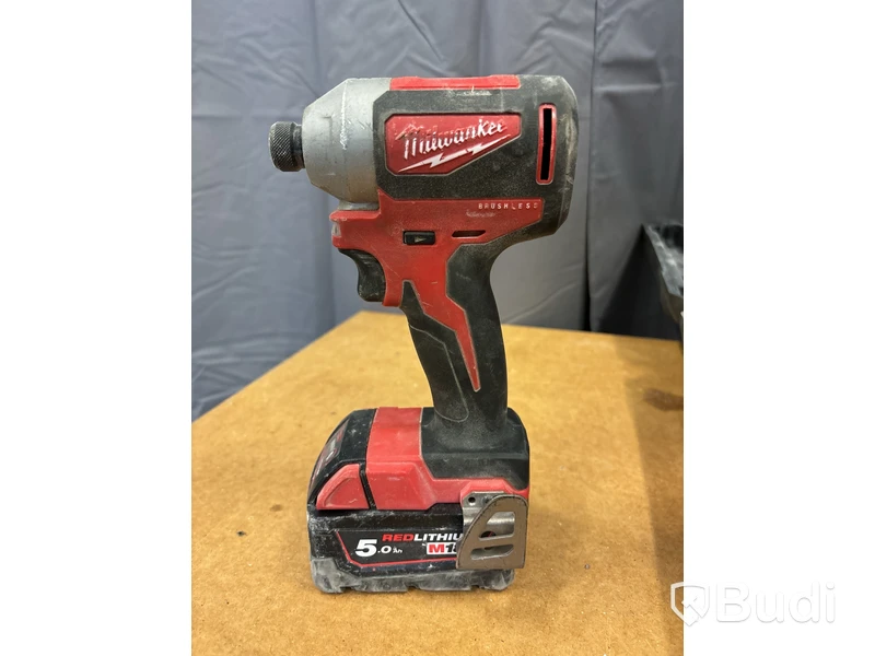 2 st batterimaskiner Milwaukee