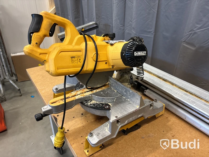 Kap- & gersåg Dewalt DWS777 med sågbänk