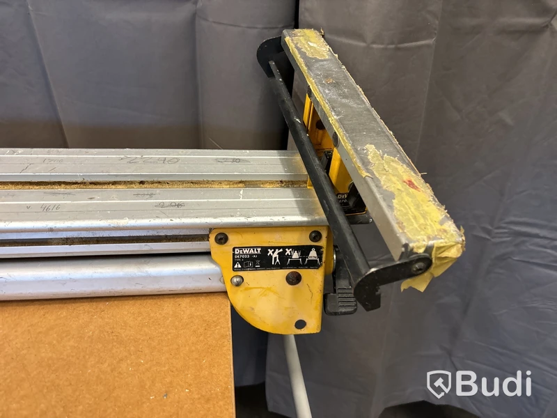 Kap- & gersåg Dewalt DWS777 med sågbänk