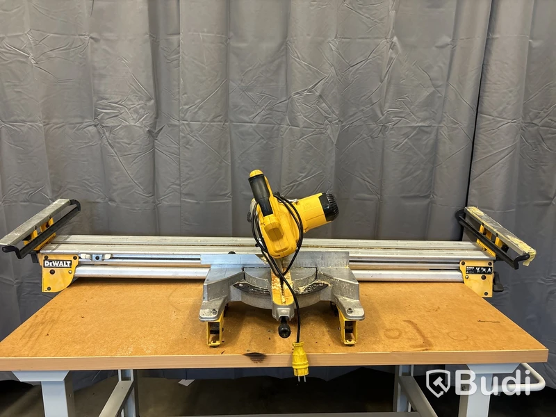 Kap- & gersåg Dewalt DWS777 med sågbänk