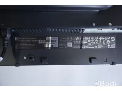2 ST Olika Datorskärmar HP HSTND2681W, HSTND2691F