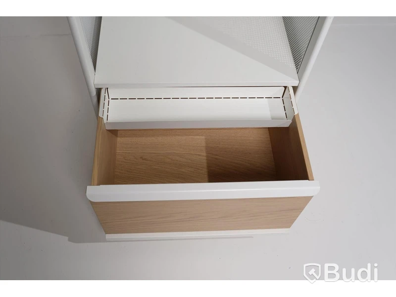 Förvaringsmöbel på hjul - IKEA BEKANT - (nypris 2,995kr).