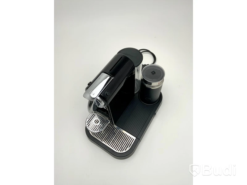 Nespresso D120. Saknar en lucka, kolla sista bilden.