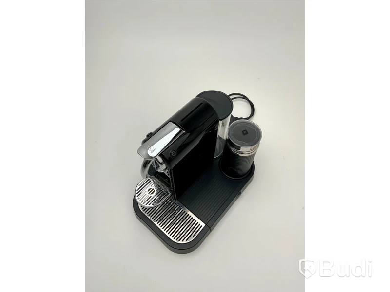 Nespresso D120. Saknar en lucka, kolla sista bilden.