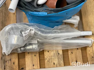 3 st vattenlås och diverse avloppsmateriel