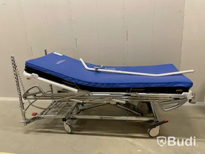 Sjukhussäng elektrisk justerbar - Merivaara, madrass Care of Sweden. Begagnad. Funktionstestad.