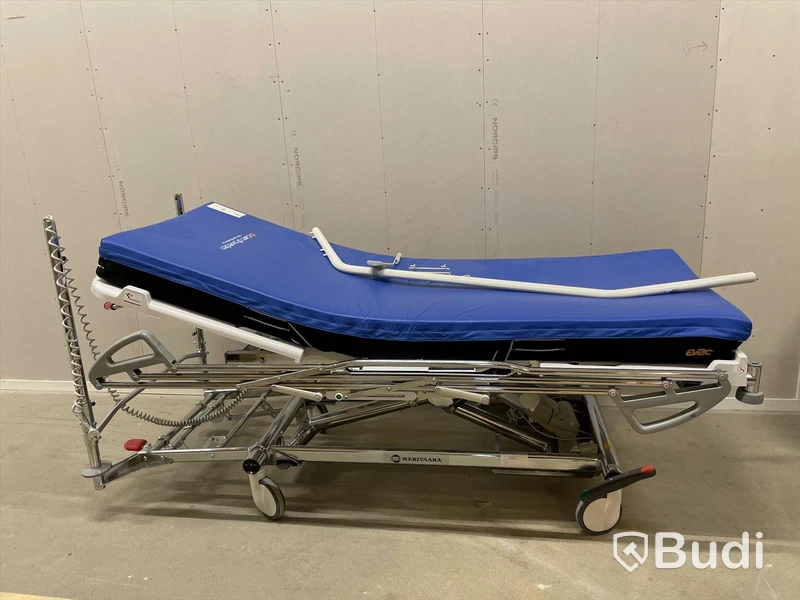 Sjukhussäng elektrisk justerbar - Merivaara, madrass Care of Sweden. Begagnad. Funktionstestad.