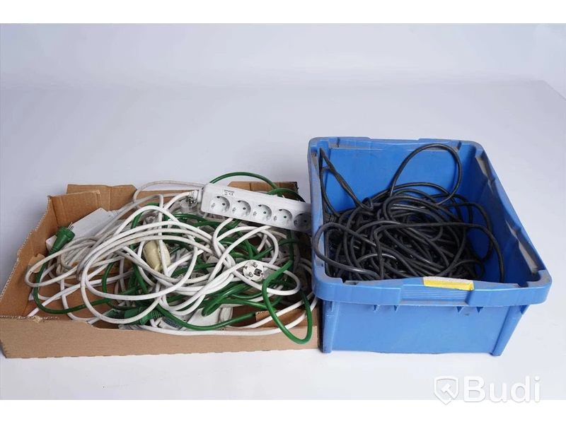 Diverse strömkablar