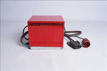 Batteriladdare - MicroPower STC 24/80. 