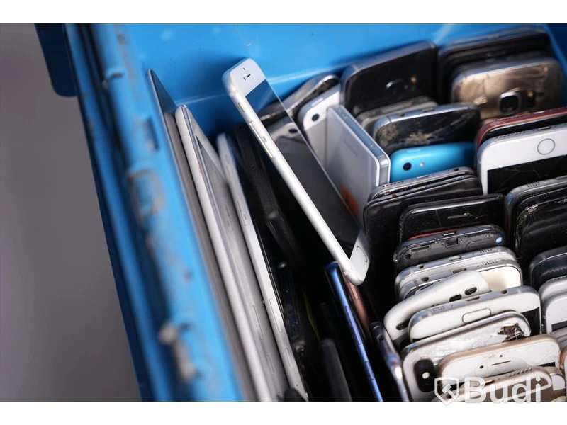 Diverse mobiltelefoner. Ej funktionstestade.