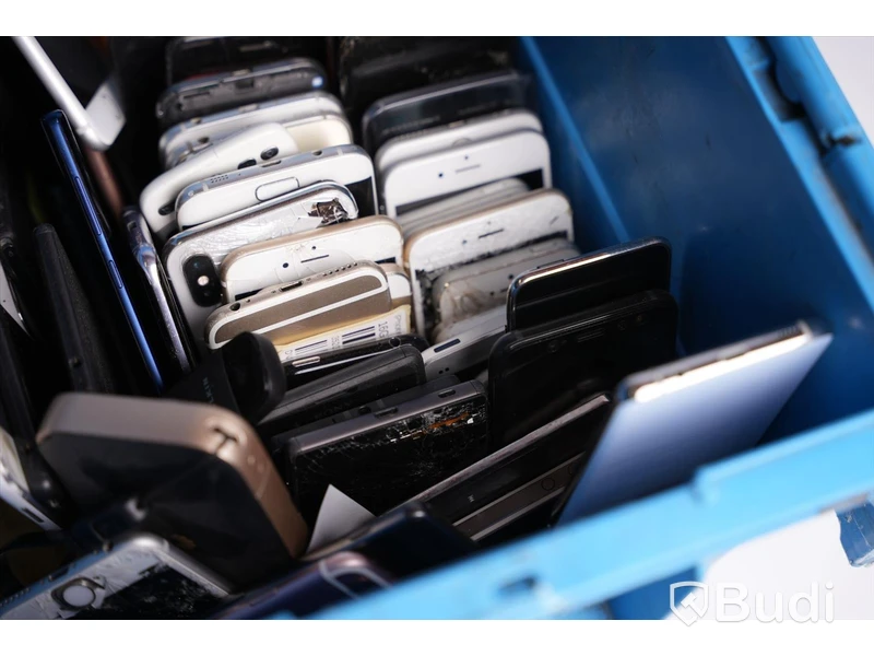 Diverse mobiltelefoner. Ej funktionstestade.