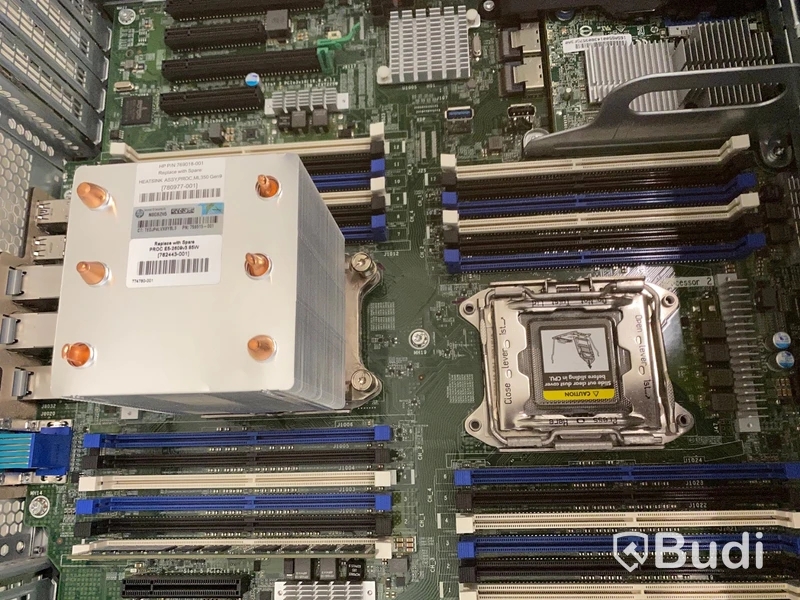 Server HP ProLiant ML350 Gen9, 3x SAS-diskar 300 GB 10K, 8GB RAM, Intel Xeon E5-2609 v3