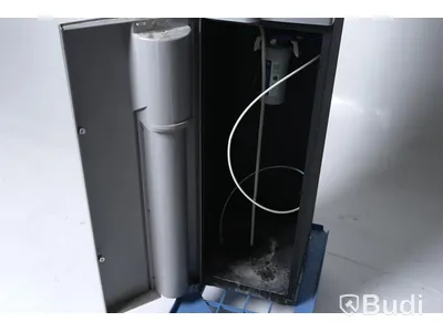 Vattenautomat för stilla - och kolsyrat vatten BRITA