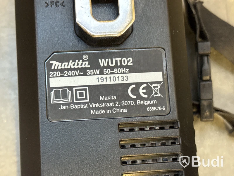 Dammsugare Makita VC2912L med blåtandsenhet WUT02, arbetsbockar & kamerastativ