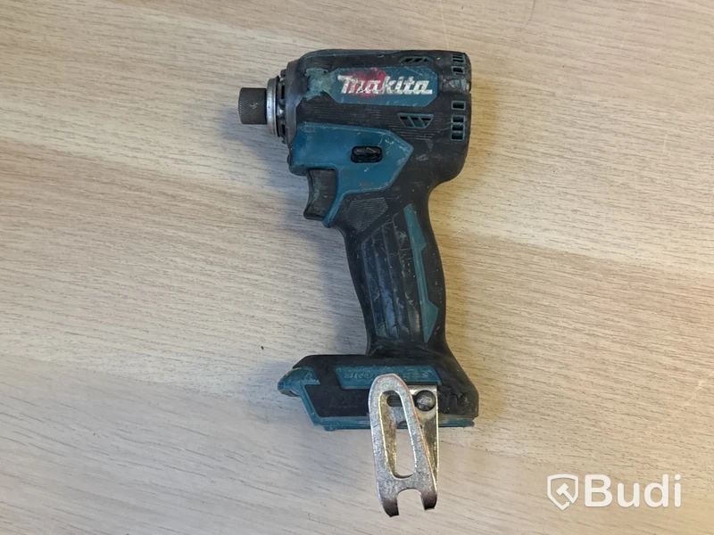 7 st batterimaskiner Makita