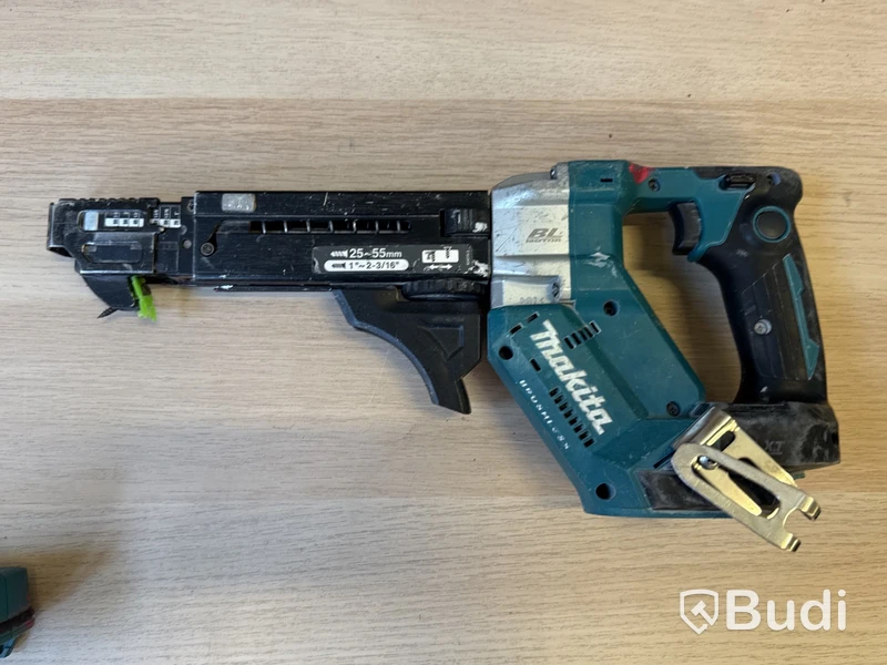7 st batterimaskiner Makita