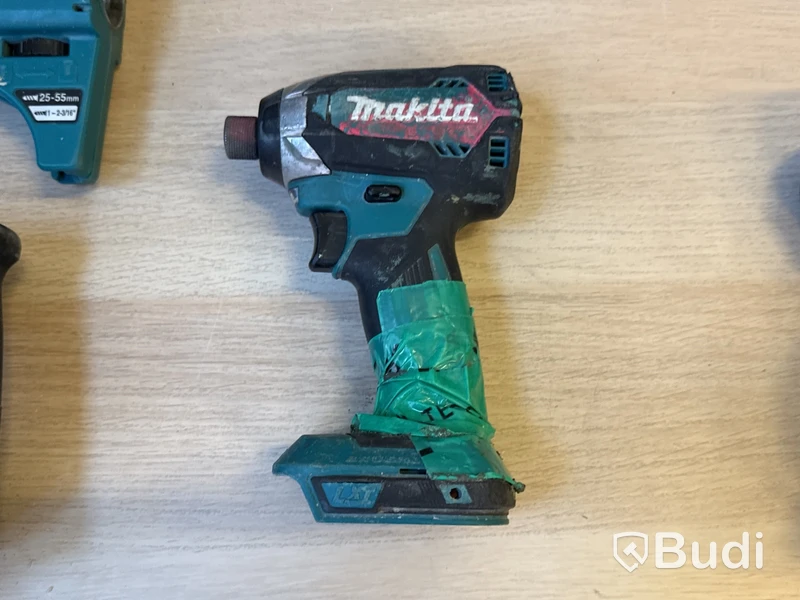 8 st batterimaskiner Makita