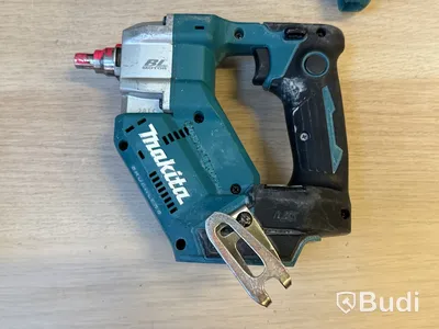 8 st batterimaskiner Makita