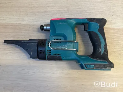 8 st batterimaskiner Makita
