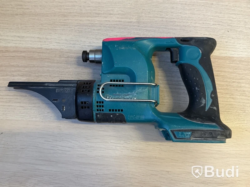 8 st batterimaskiner Makita