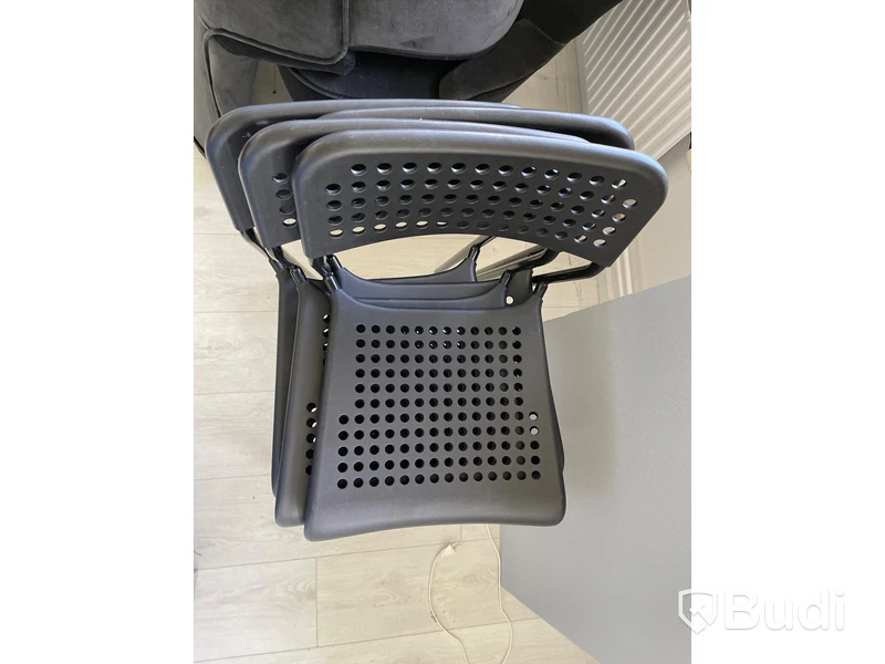 4st stapelbara stolar