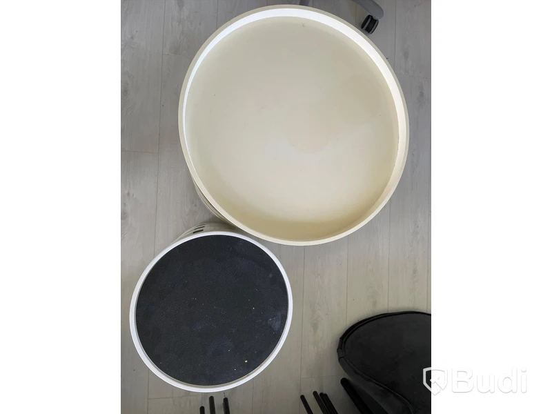 2st Runda Förvaringsmöbel